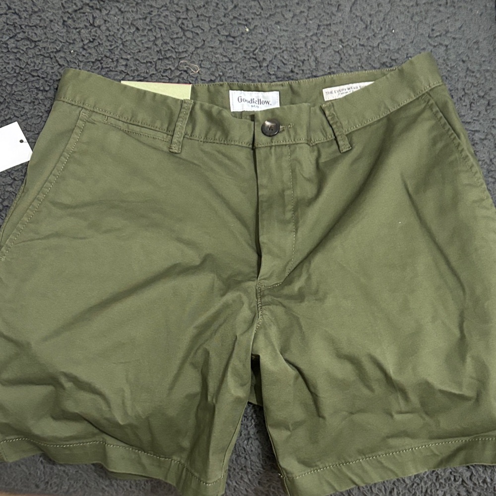 Goodfellow & Co Men's Green Flat Front Shorts